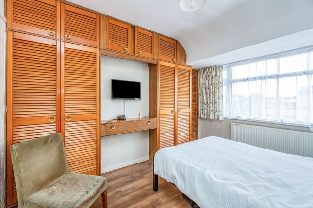 Terraced house for sale in Charlton Road, London