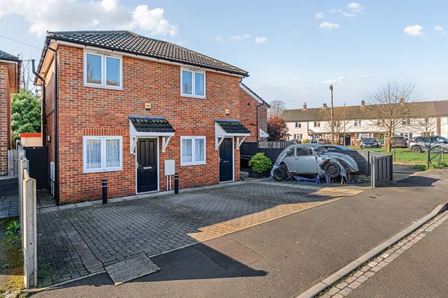 2-bed flat on 33d, Northumbria Road, Maidenhead, £280,000