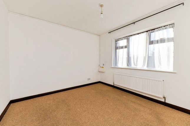 15, Rectory Court, Sandy photo 3