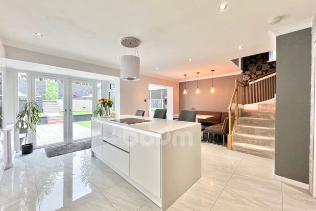 61, Woodlands Crescent, Johnstone photo 2
