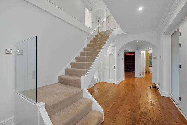 Bart House,, Mount Road, Surrey photo 4