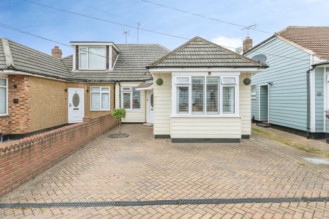 2-bed house on 25, Triton Way, Benfleet, £375,000