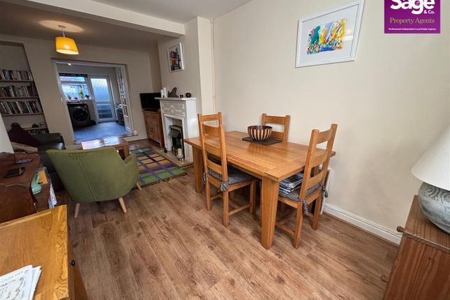 2, Alma Street, Pontypool photo 2