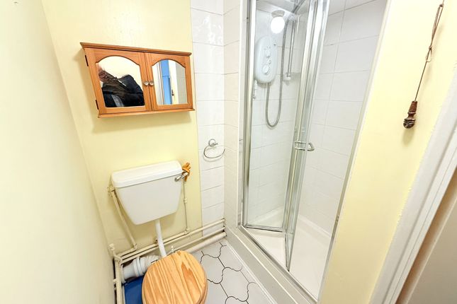 333 Shurland Avenue, Barnet photo 2