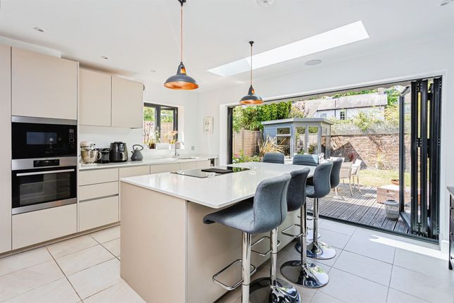 2, Spring Cottages, Brainsmead, Haywards Heath photo 2