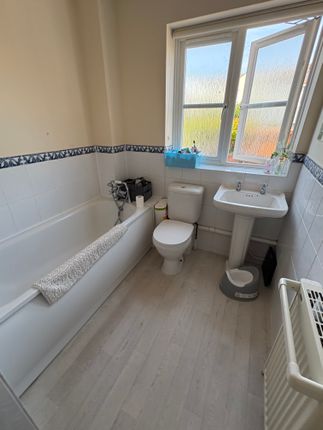11, Motcombe Lane, Eastbourne photo 5