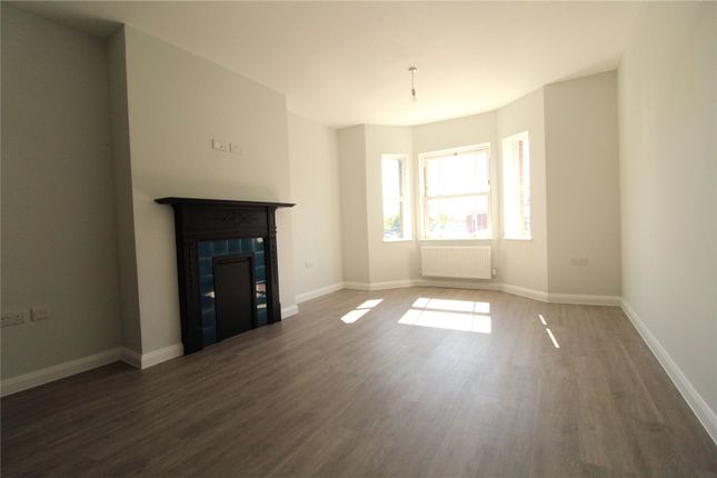 Flat 4, 32, High Street, Ingatestone photo 4