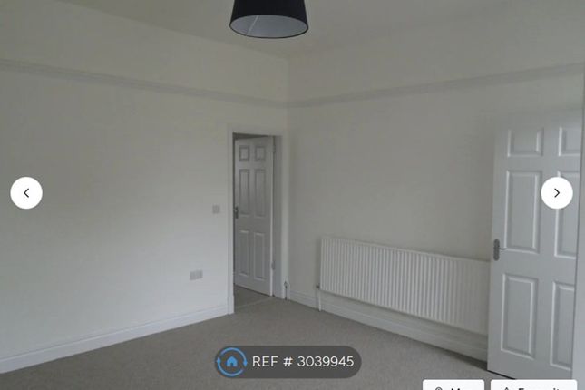 Clarendon Road, Hollingworth, Hyde photo 4