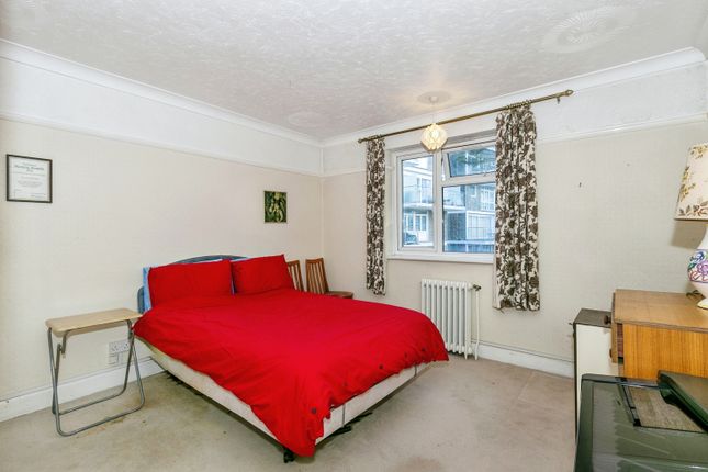 Flat for sale in West Cliff Road, Bournemouth