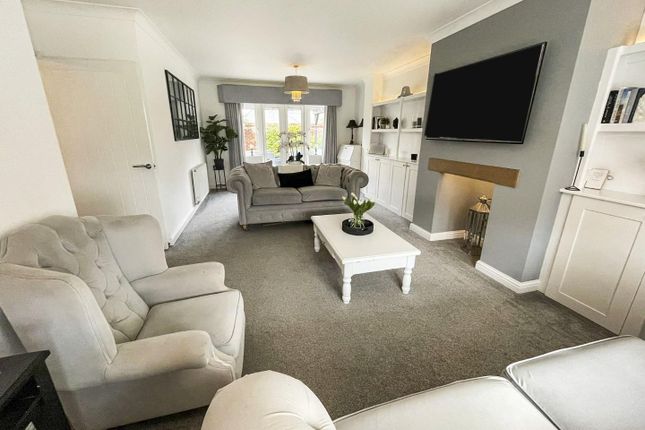 1, Victoria Close, West Row photo 2