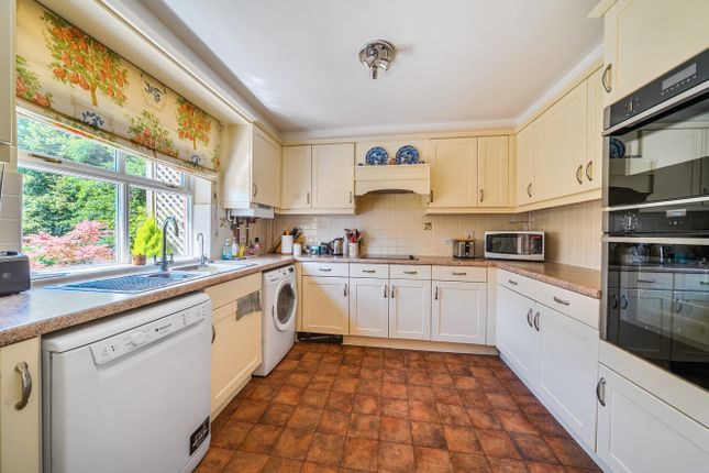 19, Cromwell Gardens, Alton photo 2