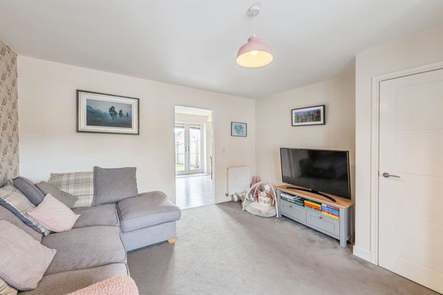 7, Robson Rise, DRIFFIELD photo 2