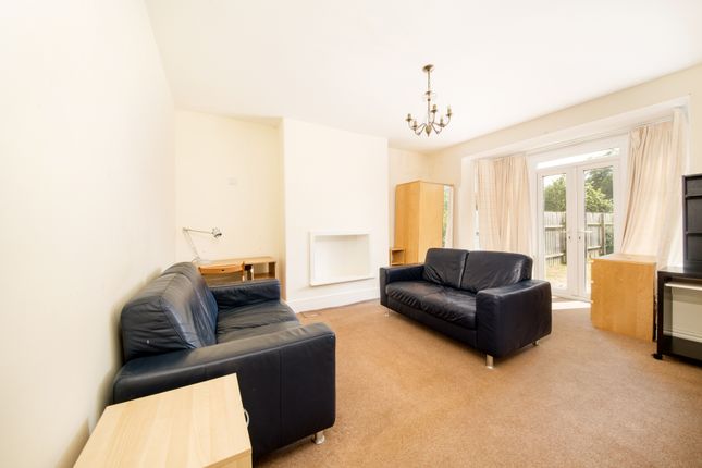 Fenham Hall Drive, Newcastle Upon Tyne photo 2