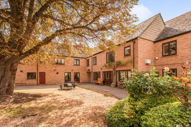 Thumbnail Flat for sale in Windmill Grange, Cambridge