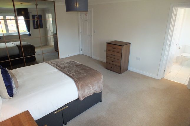 Room 6, 6, Pascal Crescent, Reading photo 4