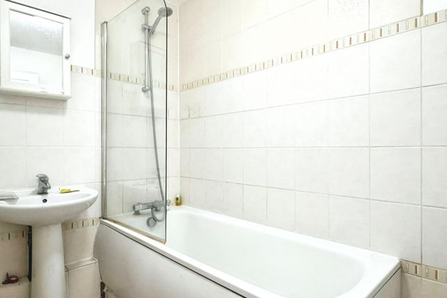 10, Batterdale, Hatfield photo 4