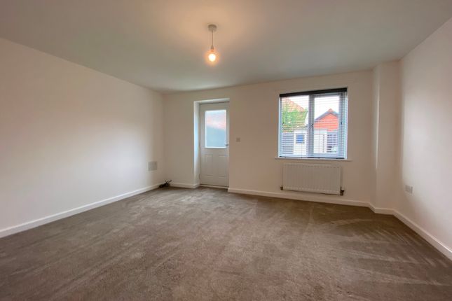 11 Wheatfield Drive, Crewe photo 2