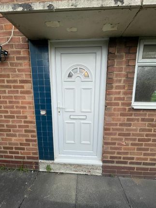 Flat to rent in Firs Farm Drive, Birmingham