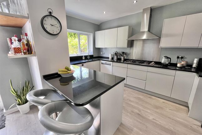 1B, Deanway, Wilmslow photo 4