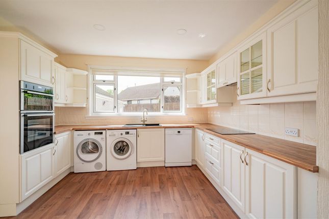 11, Ritchie Avenue, Dundee photo 5