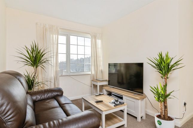 Flat 2, 66, Seymour Road, Newton Abbot photo 2