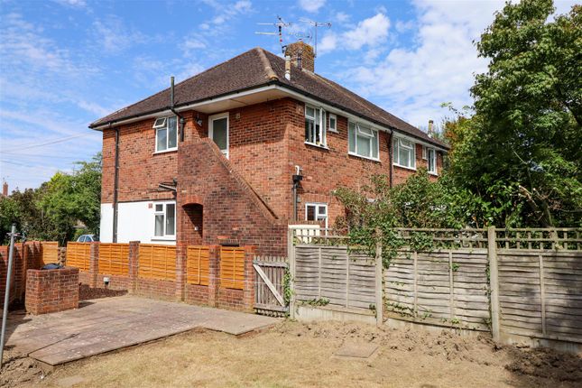 Thumbnail Maisonette for sale in Spencers Road, Horsham