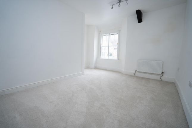 19, Fore Street, Bideford photo 3