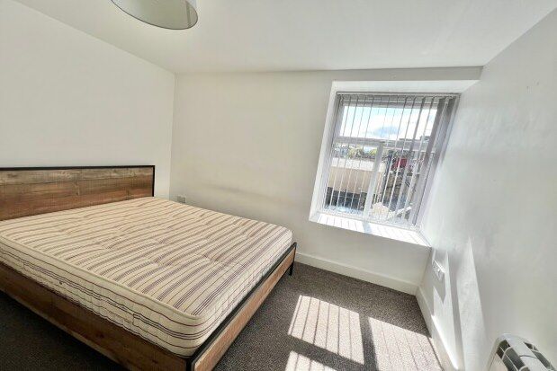 Flat to rent in Courier House, Halifax