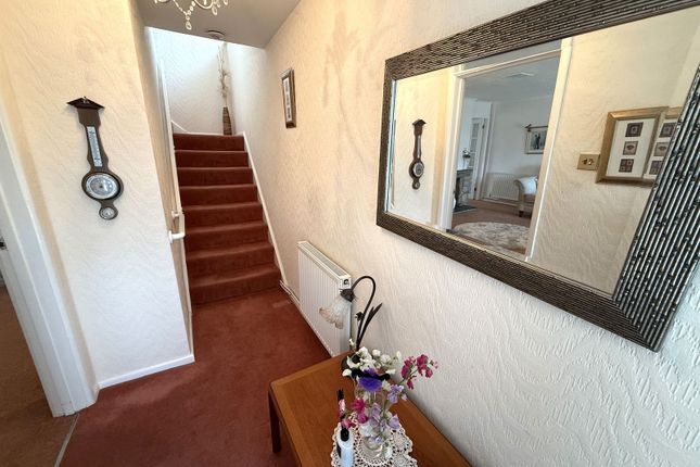 29, Venables Drive, Wirral photo 3