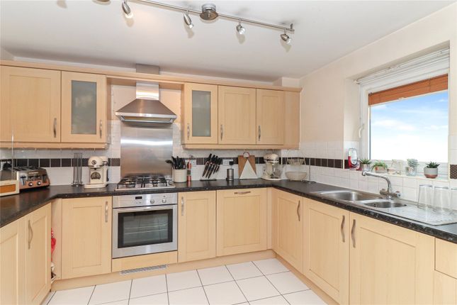 Flat for sale in Observer Drive, Watford