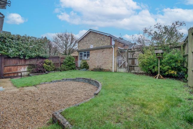 10, Taplin Way, High Wycombe photo 4