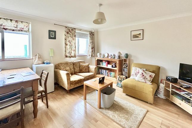 15, Crosswalla Fields, Helston photo 2