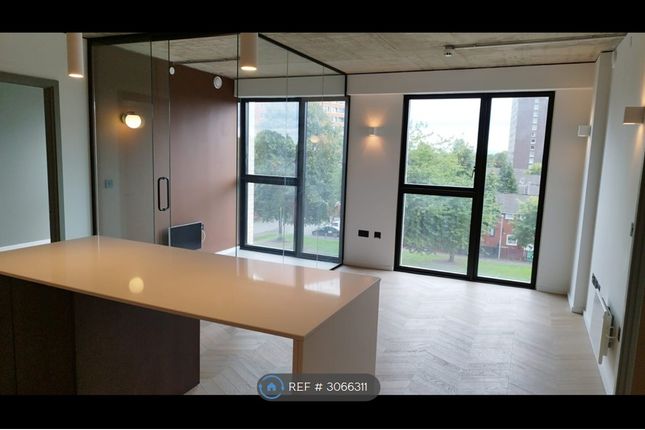 Flat, F Spinners Way, Manchester photo 2