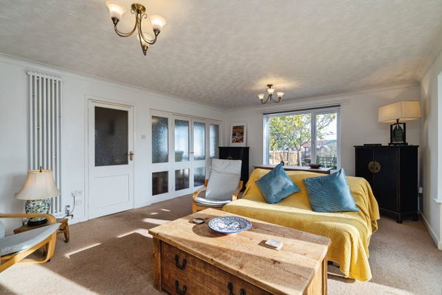 The Lodge, Beach Road, Cromer photo 2