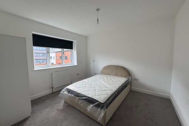 6, Francis Avenue, AYLESBURY photo 5