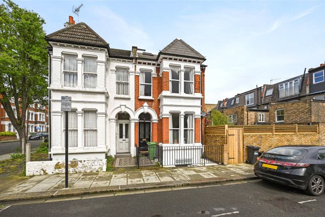 Detached house to rent in Hetley Road, Shepherds Bush, London