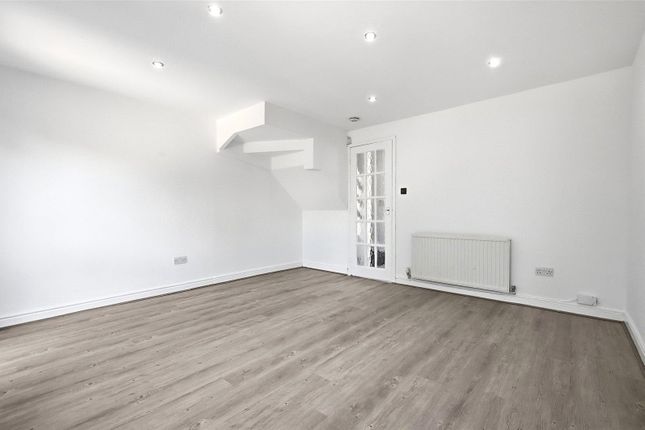 61, Jade Close, London photo 4