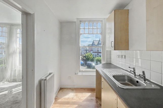 37c Sellons Avenue, London photo 4