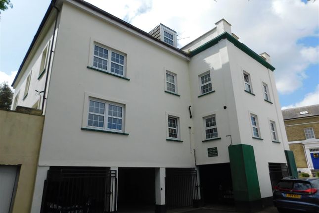 Thumbnail Flat to rent in Castle Hill, Axminster
