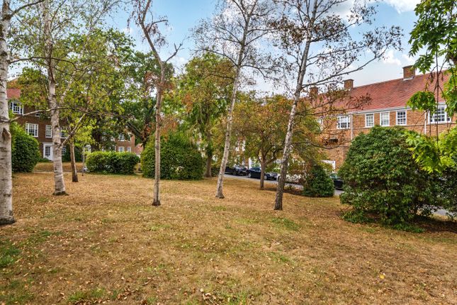 Flat 33, Stonehills Court,, College Road, London photo 4