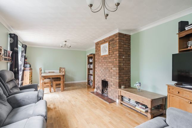 108 Avenue Road, Norwich photo 3