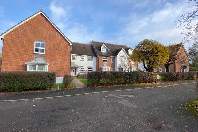 Thumbnail Flat to rent in Kennet Way, Hungerford