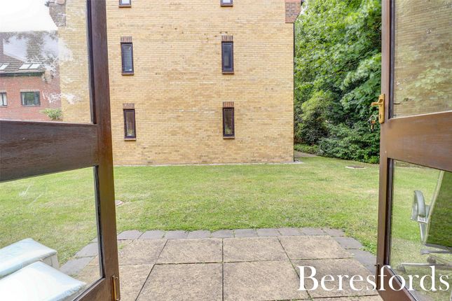 Flat for sale in Argyll Court, Sawyers Hall Lane