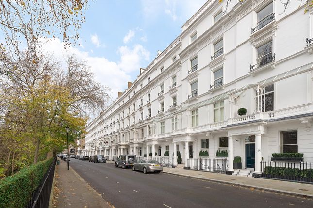Thumbnail Property for sale in Cadogan Place, London