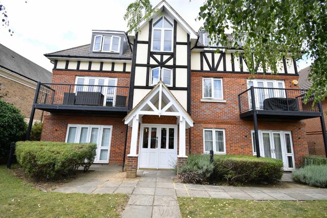 Thumbnail Flat to rent in Royal Court, Holders Hill Road, Mill Hill