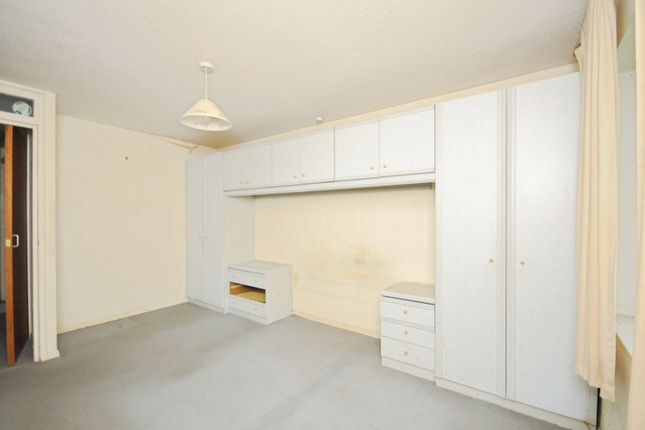 Flat 20, Albemarle Lodge, 77, Kent House Road, London photo 3
