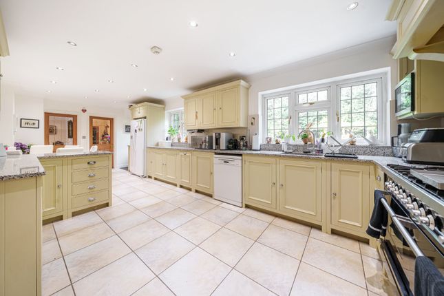 Hollymount,, Parsonage Lane, Farnham Common photo 4