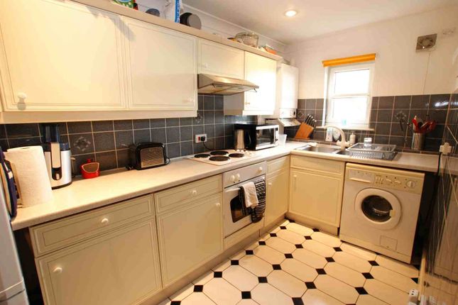 Lawrie Park Road, London photo 3