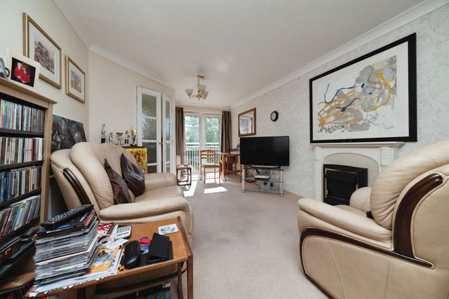 32, Ella Court, Hull photo 2