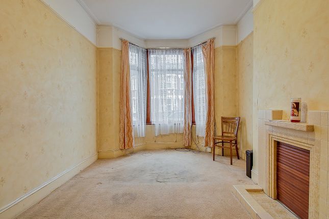 76, Sandringham Road, London photo 3